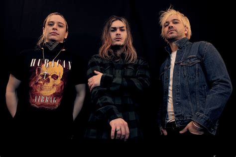 Airbag (banda) .